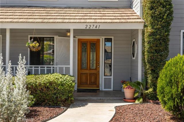 22741 Cascade, Canyon Lake, CA 92587