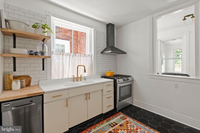 5110 GREENE ST, Philadelphia, PA 19144