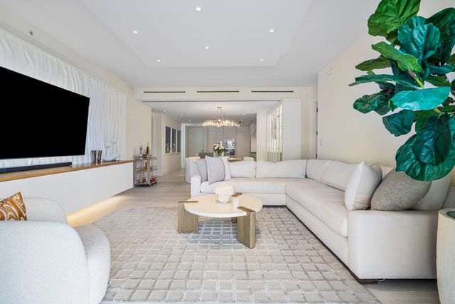 200 SE Mizner Boulevard 308, Boca Raton, FL 33432