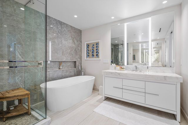 200 SE Mizner Boulevard 308, Boca Raton, FL 33432