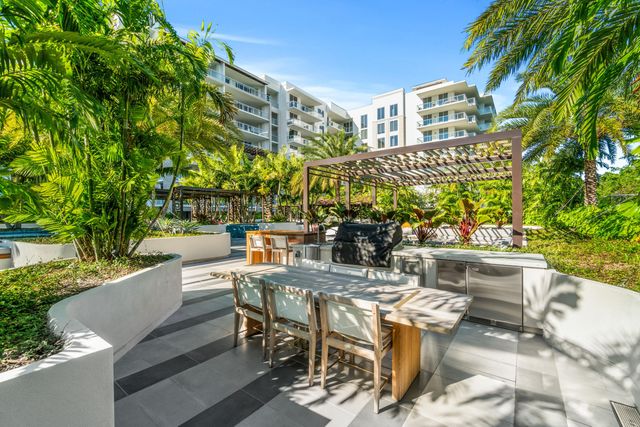 200 SE Mizner Boulevard 308, Boca Raton, FL 33432