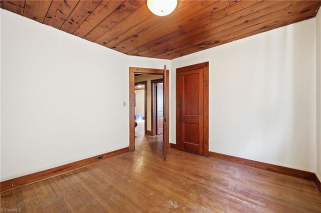 3838 Old Lexington Road, Winston-salem, NC 27107