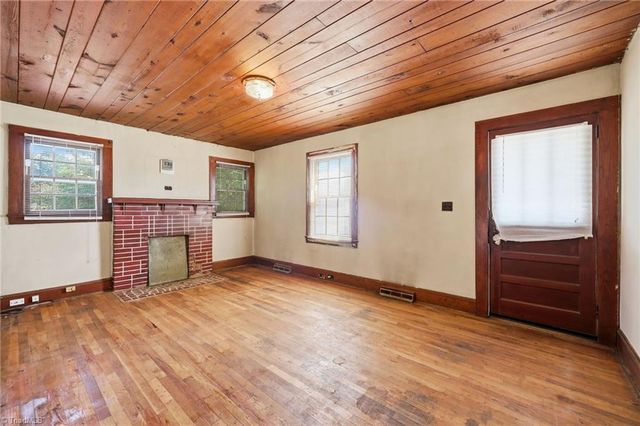 3838 Old Lexington Road, Winston-salem, NC 27107
