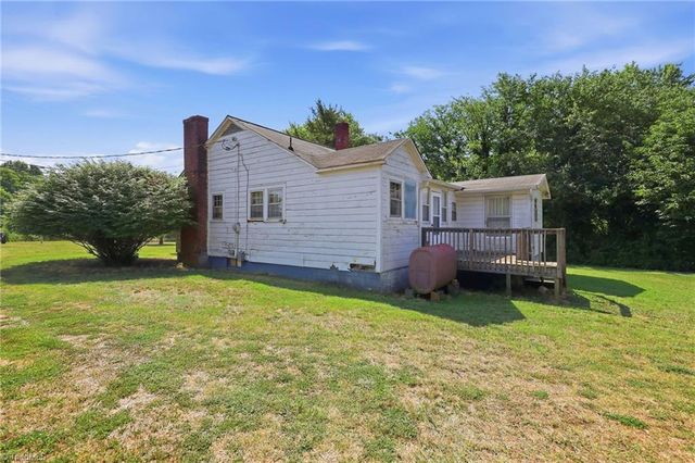 3838 Old Lexington Road, Winston-salem, NC 27107