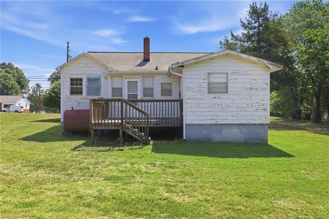 3838 Old Lexington Road, Winston-salem, NC 27107