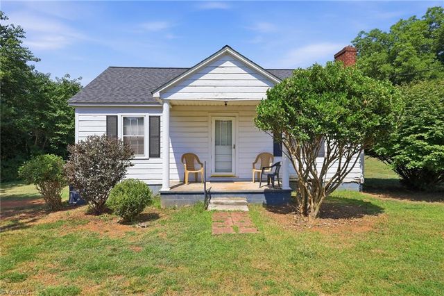 3838 Old Lexington Road, Winston-salem, NC 27107