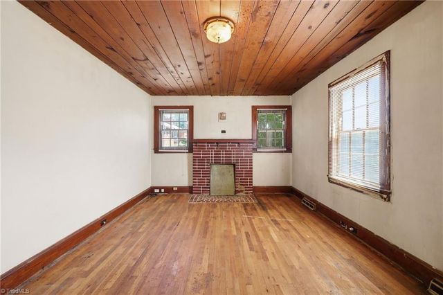 3838 Old Lexington Road, Winston-salem, NC 27107