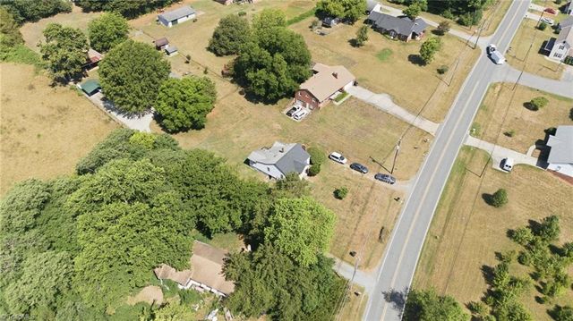3838 Old Lexington Road, Winston-salem, NC 27107