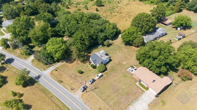 3838 Old Lexington Road, Winston-salem, NC 27107