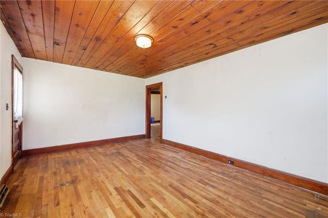 3838 Old Lexington Road, Winston-salem, NC 27107