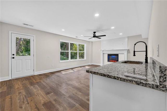 2126 Seavey Drive, Decatur, GA 30032