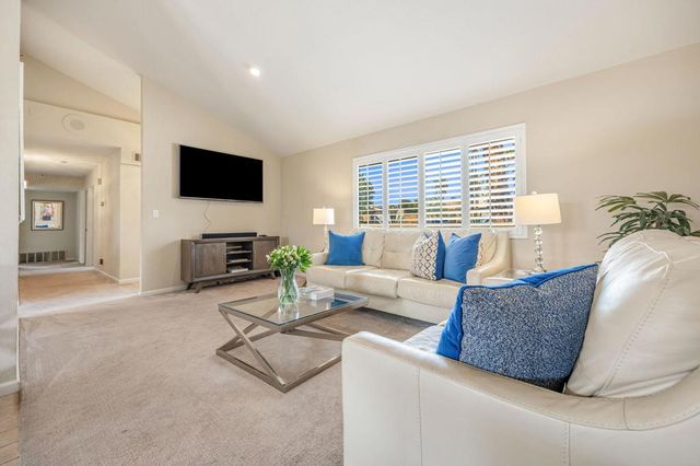377 Cabrillo Road, Palm Springs, CA 92262