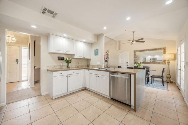 377 Cabrillo Road, Palm Springs, CA 92262