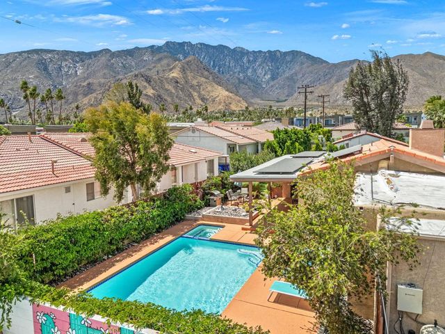 377 Cabrillo Road, Palm Springs, CA 92262
