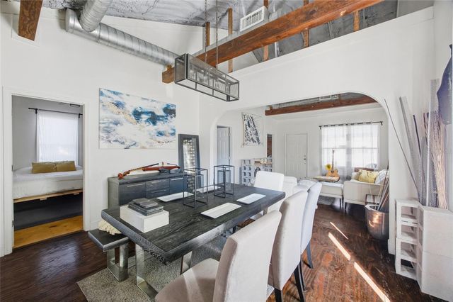 515 E FLORIBRASKA AVENUE, Tampa, FL 33603