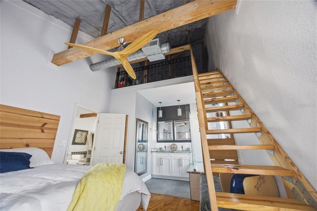 515 E FLORIBRASKA AVENUE, Tampa, FL 33603