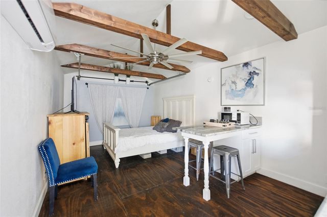 515 E FLORIBRASKA AVENUE, Tampa, FL 33603