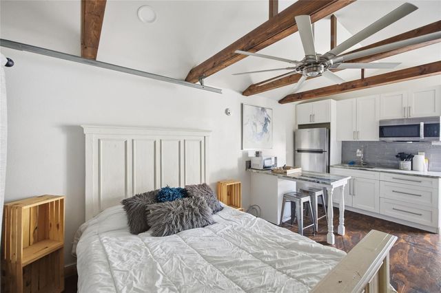 515 E FLORIBRASKA AVENUE, Tampa, FL 33603