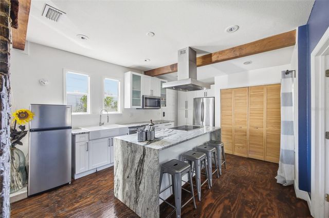 515 E FLORIBRASKA AVENUE, Tampa, FL 33603