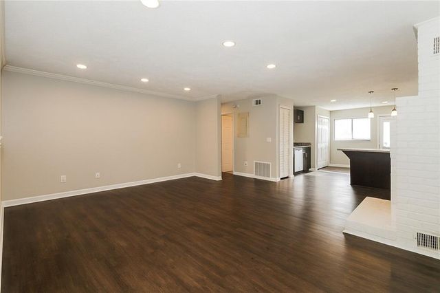 2323 Ward SE Street 8, Smyrna, GA 30080