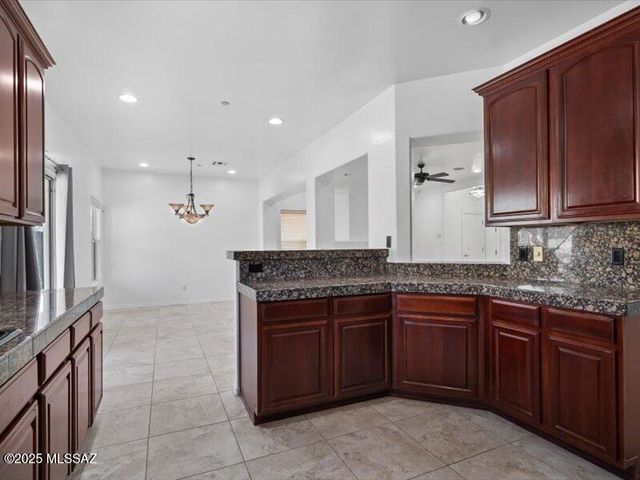 8451 N Placita De Los Laureles, Tucson, AZ 85742