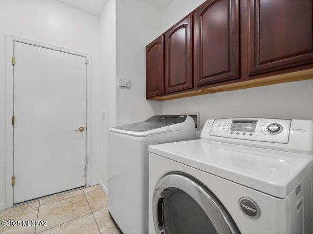 8451 N Placita De Los Laureles, Tucson, AZ 85742