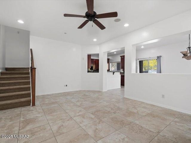 8451 N Placita De Los Laureles, Tucson, AZ 85742
