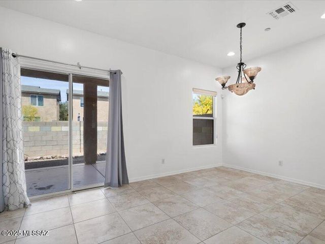 8451 N Placita De Los Laureles, Tucson, AZ 85742