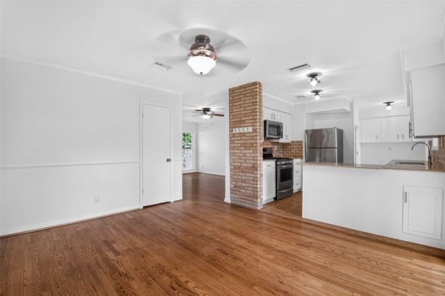 11227 Greenwillow Street, Houston, TX 77035