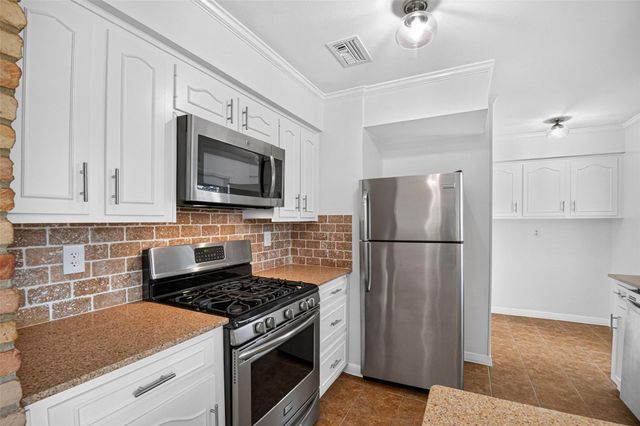 11227 Greenwillow Street, Houston, TX 77035