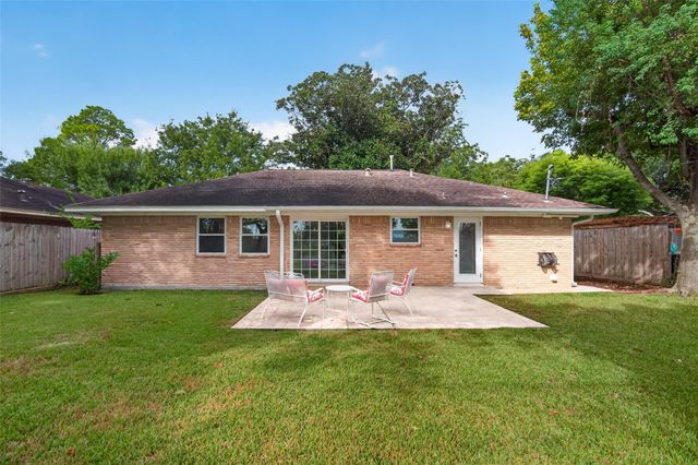11227 Greenwillow Street, Houston, TX 77035