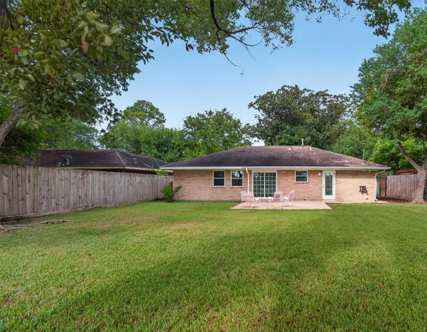 11227 Greenwillow Street, Houston, TX 77035