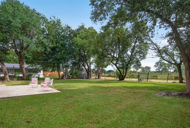 11227 Greenwillow Street, Houston, TX 77035