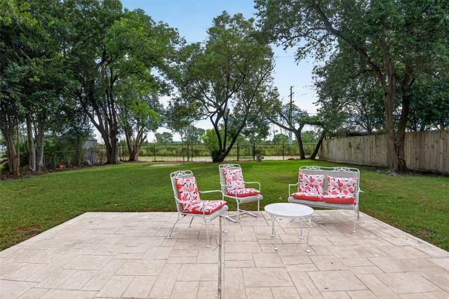 11227 Greenwillow Street, Houston, TX 77035