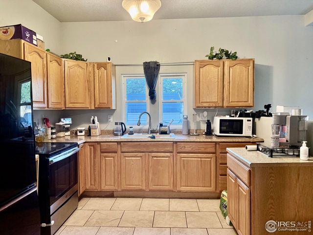 541 S Phelan Ave, Holyoke, CO 80734