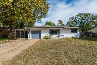 916 N Redbarn, Wichita, KS 67212