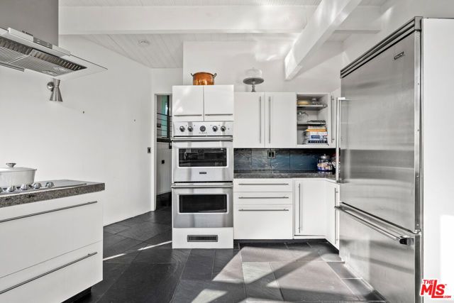 2775 Rinconia Drive, Los Angeles, CA 90068