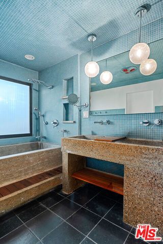 2775 Rinconia Drive, Los Angeles, CA 90068