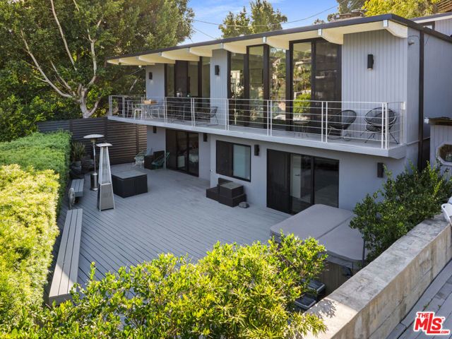 2775 Rinconia Drive, Los Angeles, CA 90068