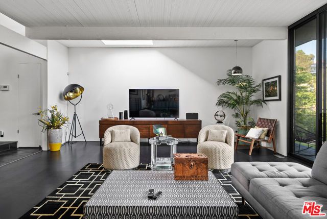 2775 Rinconia Drive, Los Angeles, CA 90068