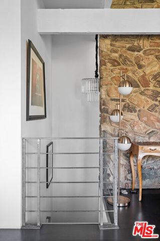 2775 Rinconia Drive, Los Angeles, CA 90068