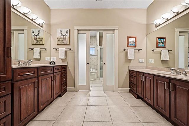 2905 SW 19th Street, Blue Springs, MO 64015