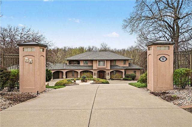 2905 SW 19th Street, Blue Springs, MO 64015