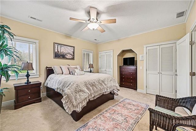 2905 SW 19th Street, Blue Springs, MO 64015