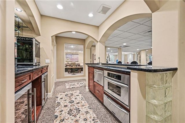 2905 SW 19th Street, Blue Springs, MO 64015
