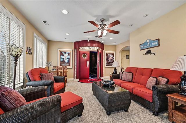 2905 SW 19th Street, Blue Springs, MO 64015