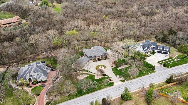 2905 SW 19th Street, Blue Springs, MO 64015