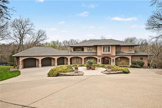 2905 SW 19th Street, Blue Springs, MO 64015