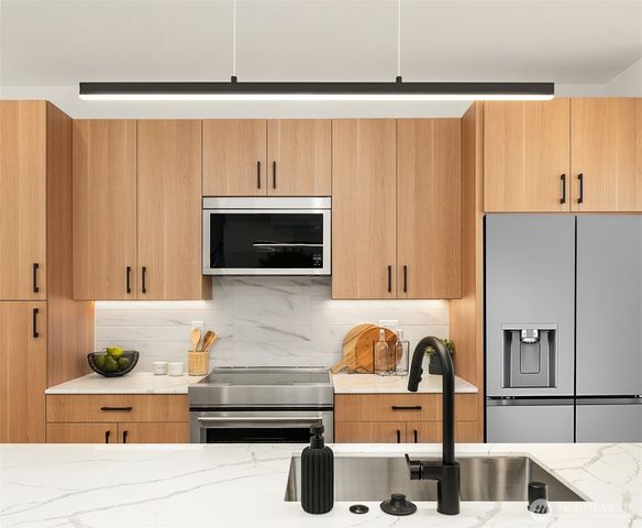 219 NE 75th Street, Seattle, WA 98115