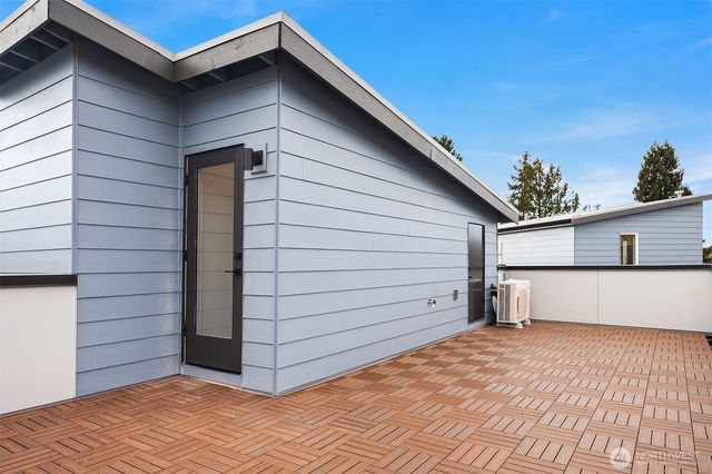 219 NE 75th Street, Seattle, WA 98115